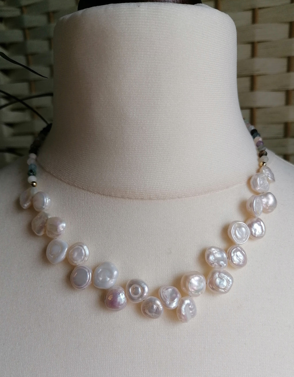 Semi-precious Gemstone Necklace Cultured Freshwater Baroque pearls