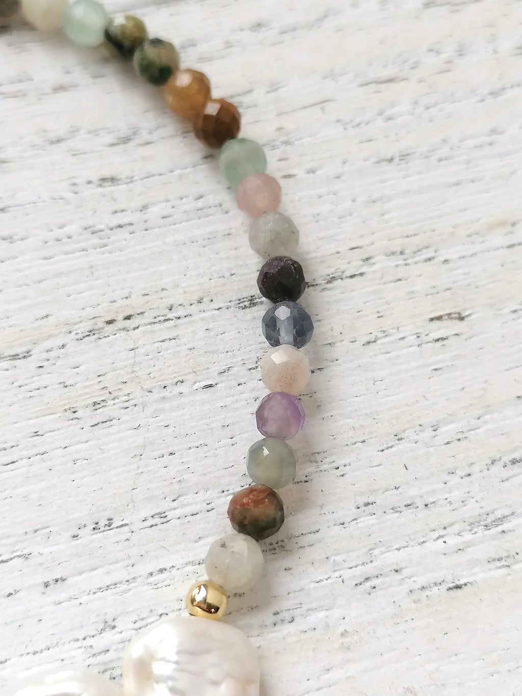 Semi-precious Gemstone Necklace Cultured Freshwater Baroque pearls