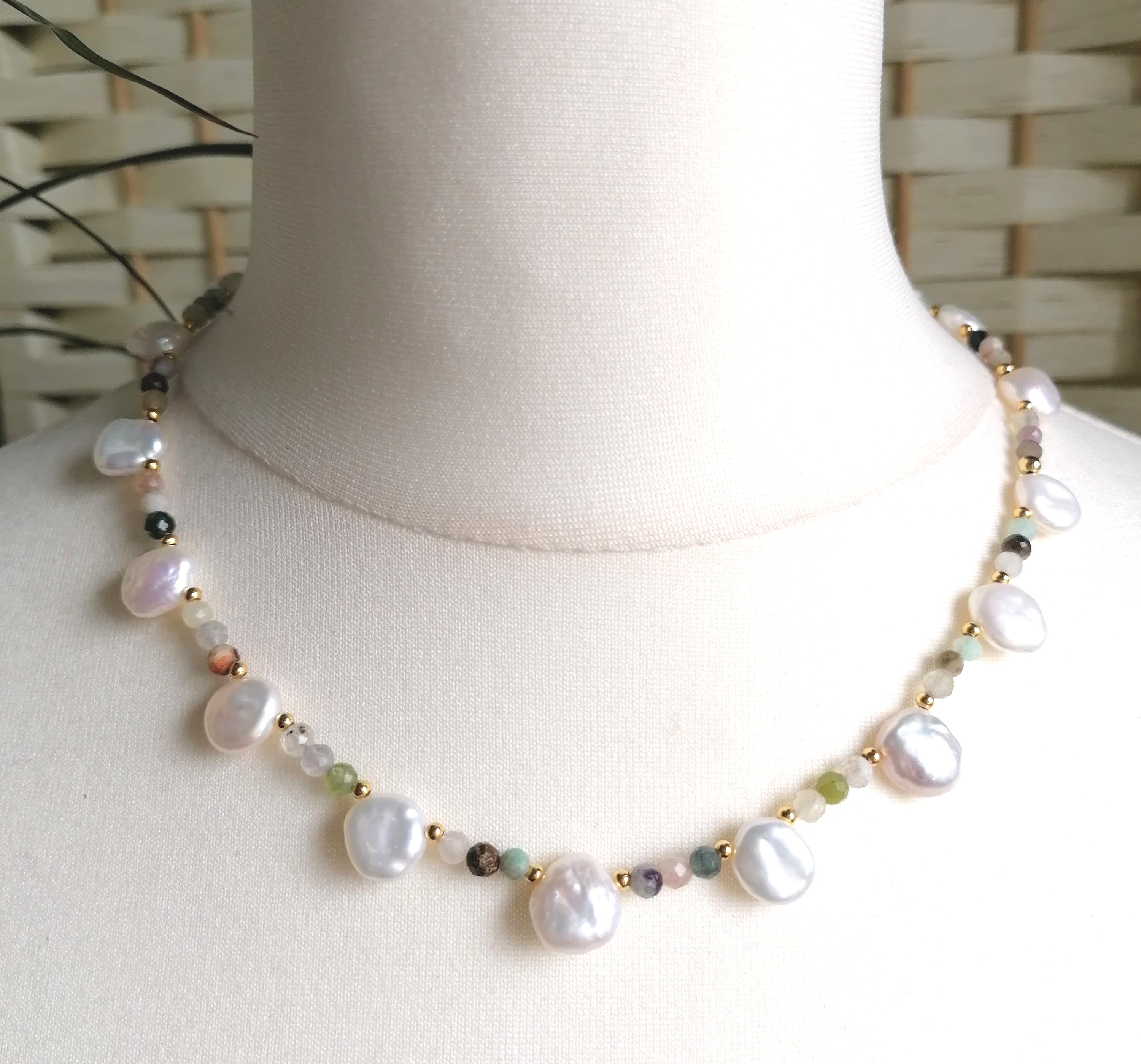 Semi-precious Gemstone Necklace Cultured Freshwater Pearl