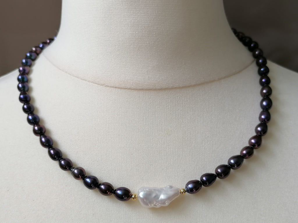 Cultured Freshwater Peacock Pearl Necklace with Baroque Centre Pearl