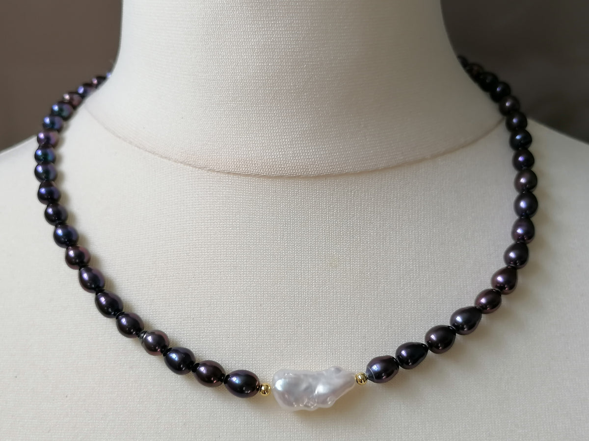 Cultured Freshwater Peacock Pearl Necklace with Baroque Centre Pearl