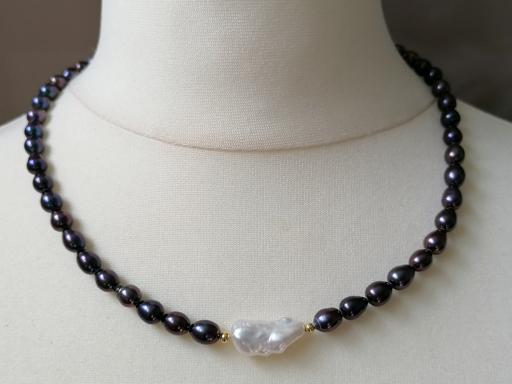 Cultured Freshwater Peacock Pearl Necklace with Baroque Centre Pearl
