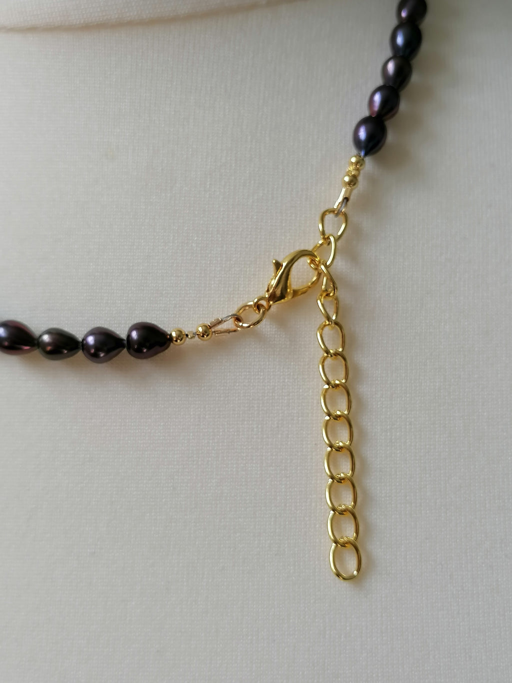 Cultured Freshwater Peacock Pearl Necklace with Baroque Centre Pearl