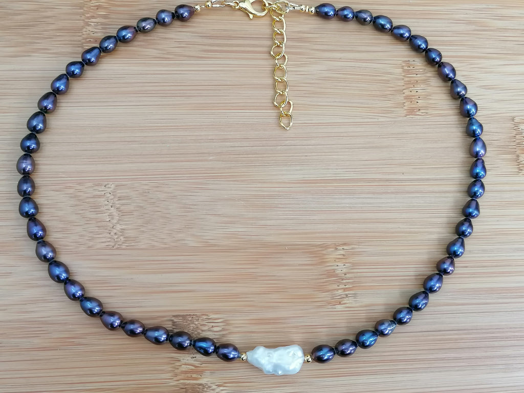 Cultured Freshwater Peacock Pearl Necklace with Baroque Centre Pearl