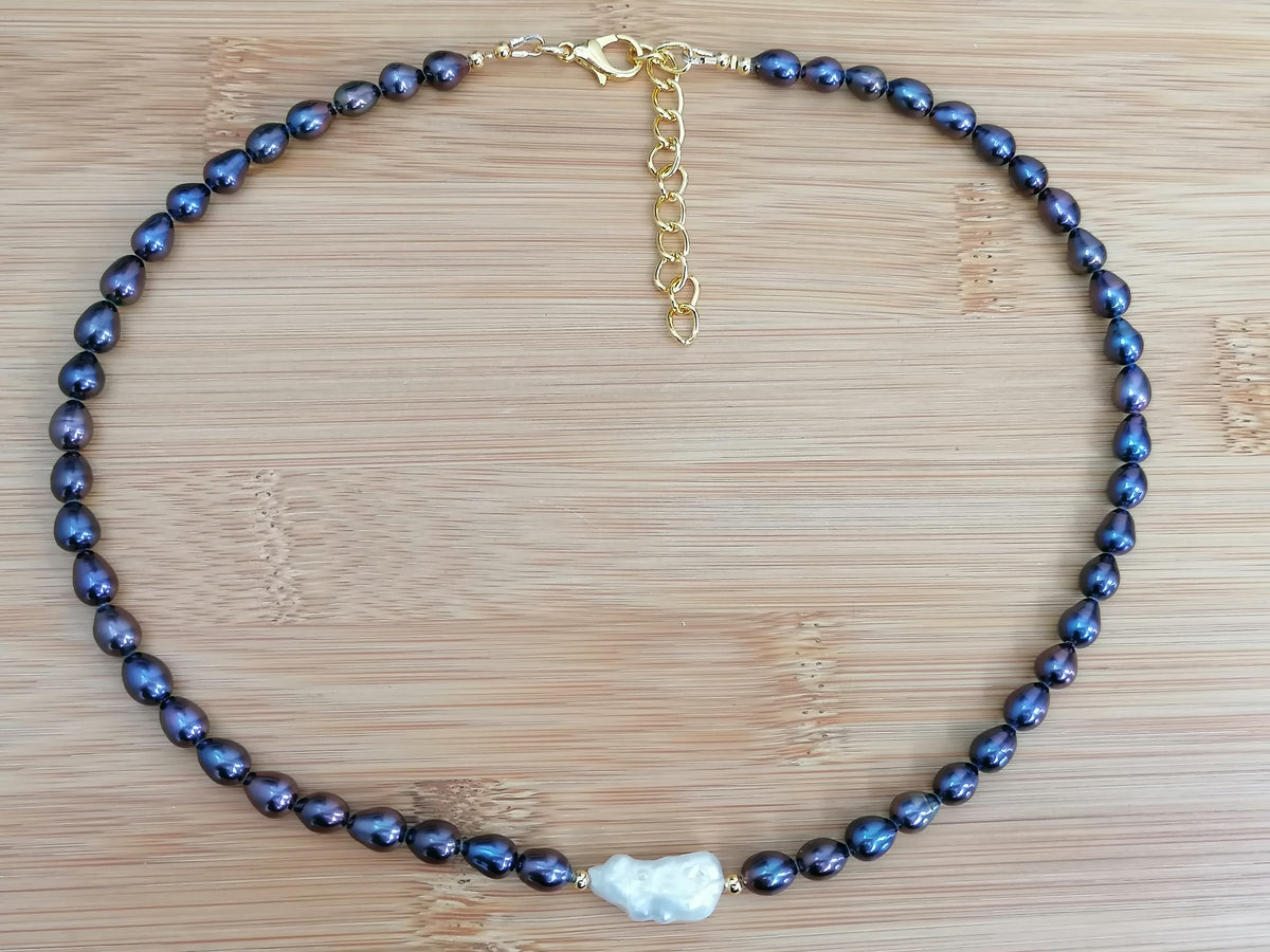 Cultured Freshwater Peacock Pearl Necklace with Baroque Centre Pearl