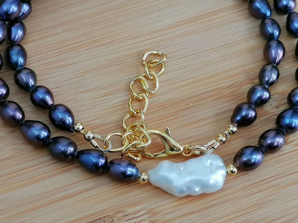 Cultured Freshwater Peacock Pearl Necklace with Baroque Centre Pearl