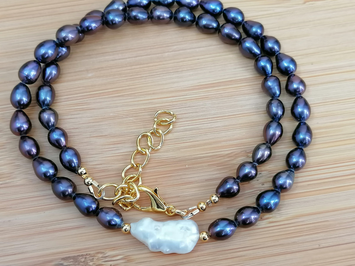 Cultured Freshwater Peacock Pearl Necklace with Baroque Centre Pearl