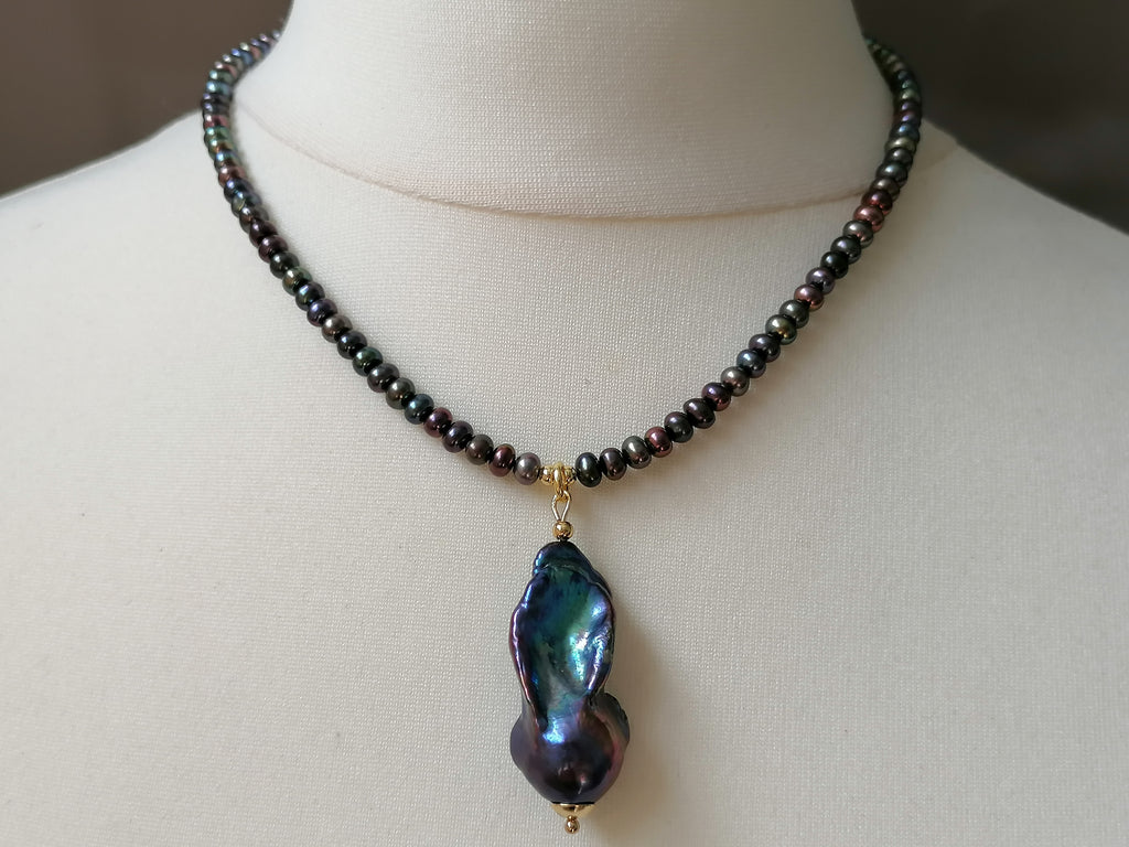 cultured freshwater Peacock Pearl Necklace with Flame ball Baroque Pearl Pendant