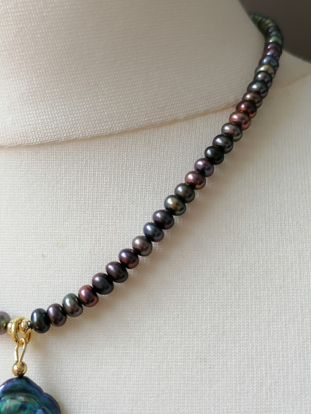 cultured freshwater Peacock Pearl Necklace with Flame ball Baroque Pearl Pendant