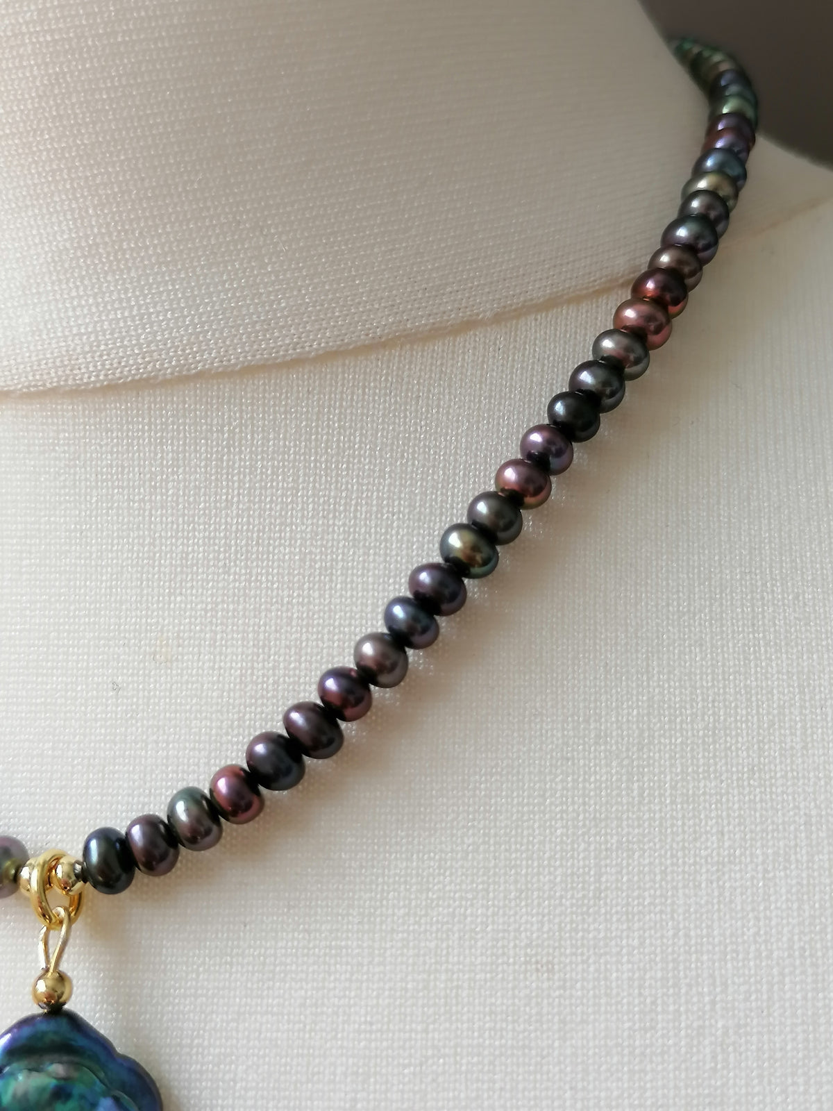 cultured freshwater Peacock Pearl Necklace with Flame ball Baroque Pearl Pendant