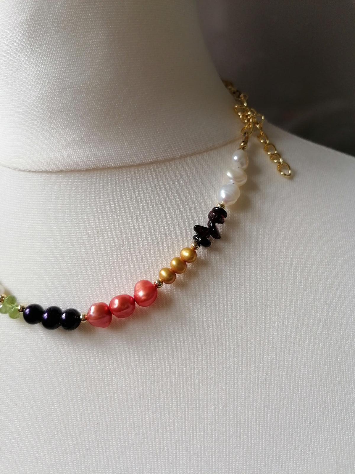 Freshwater Pearl, Garnet & Peridot Necklace semi-precious