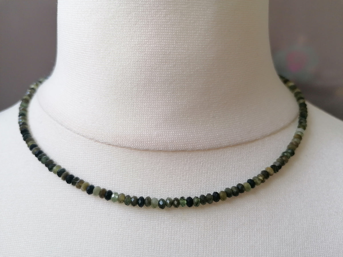 Moss Agate Gemstone Choker Necklace