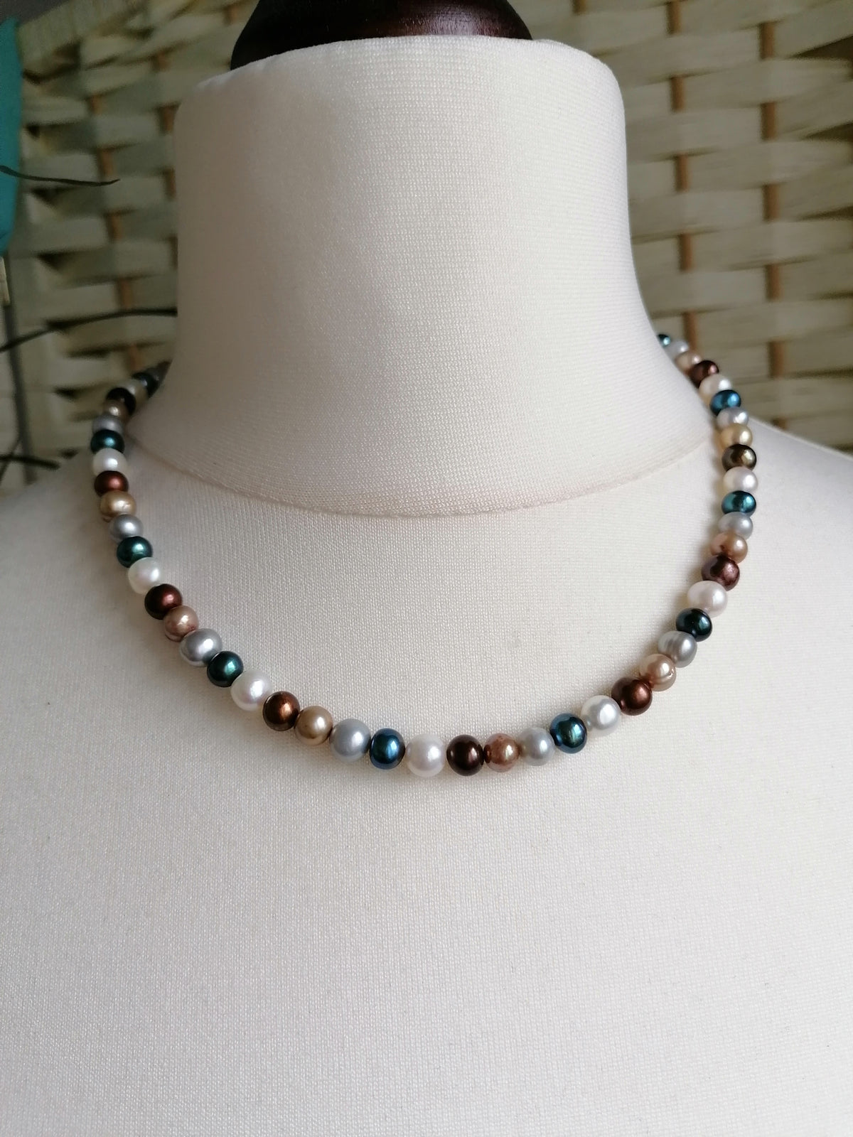 Cultured Freshwater Pearl Necklace Multitone