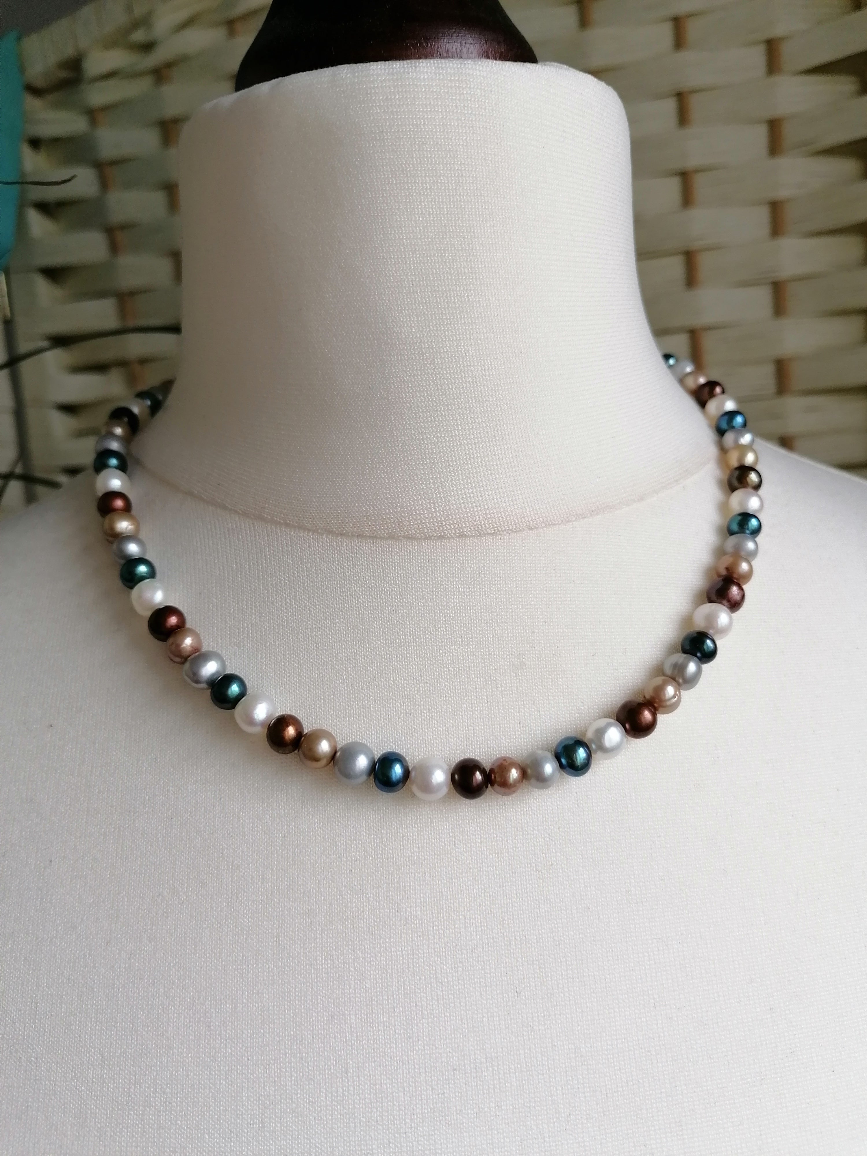 Cultured Freshwater Pearl Necklace Multitone